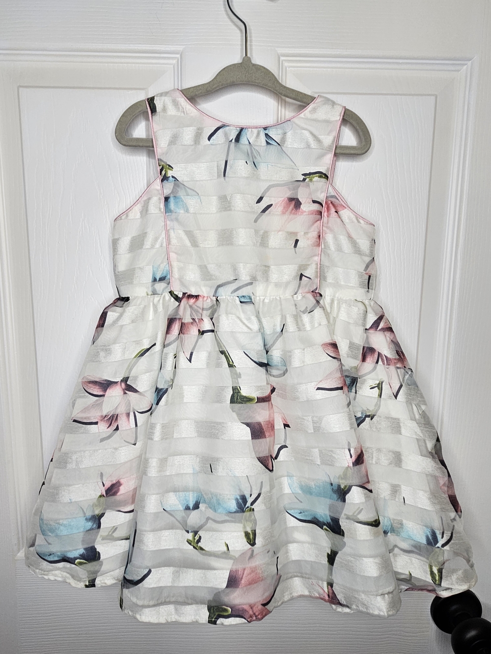 NWOT Pippa & Julie Girls Sleeveless Fit & Flare Dress 4T White Floral Pink Blue